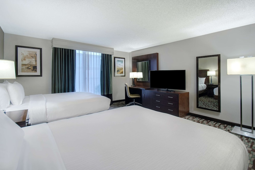 Room, 2 Queen Beds, Atrium Building