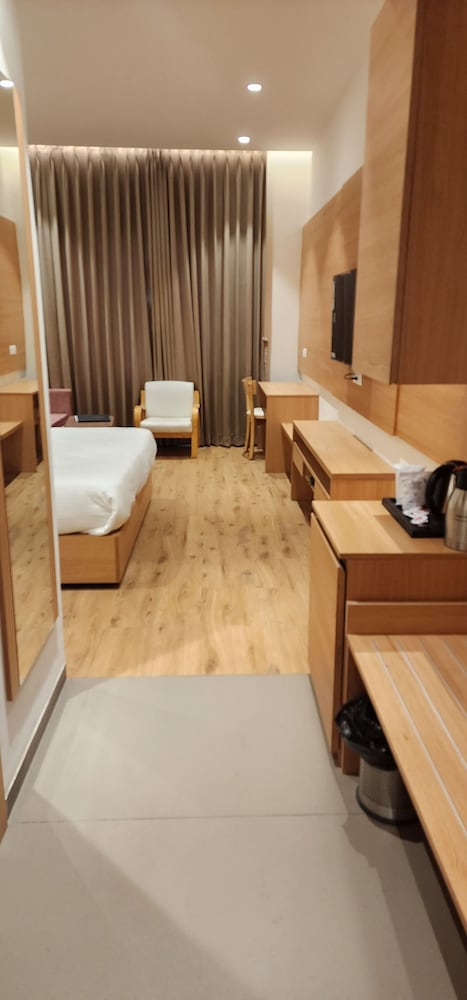 HOTEL GORBANDH 28/48