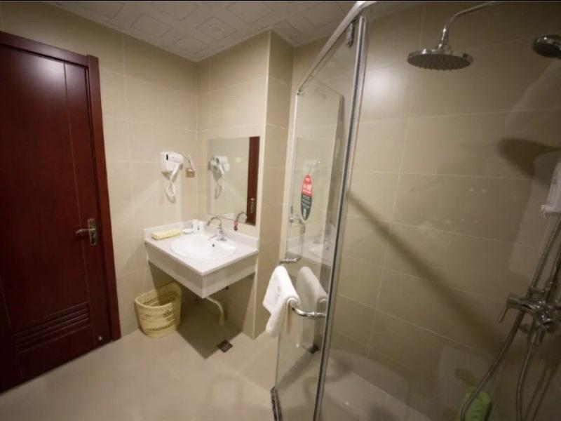 GreenTree Inn Taiyuan East Binhe Road Xiaodian High Speed Mouth Express Hotel 39/40