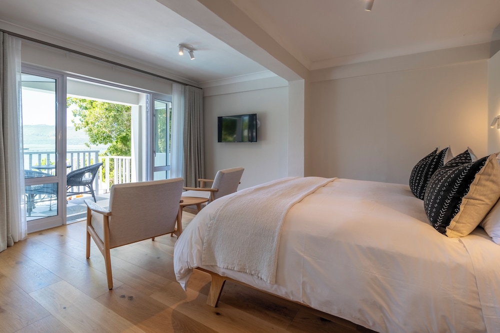 Hide Away Guest House 22/70