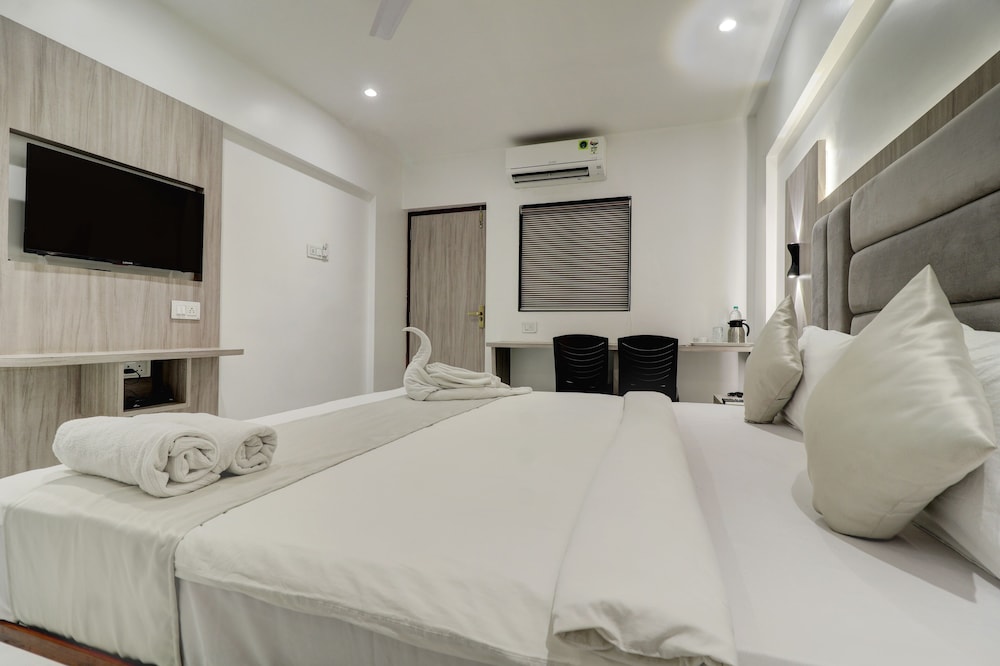 Hotel Kurla Residency 12/32