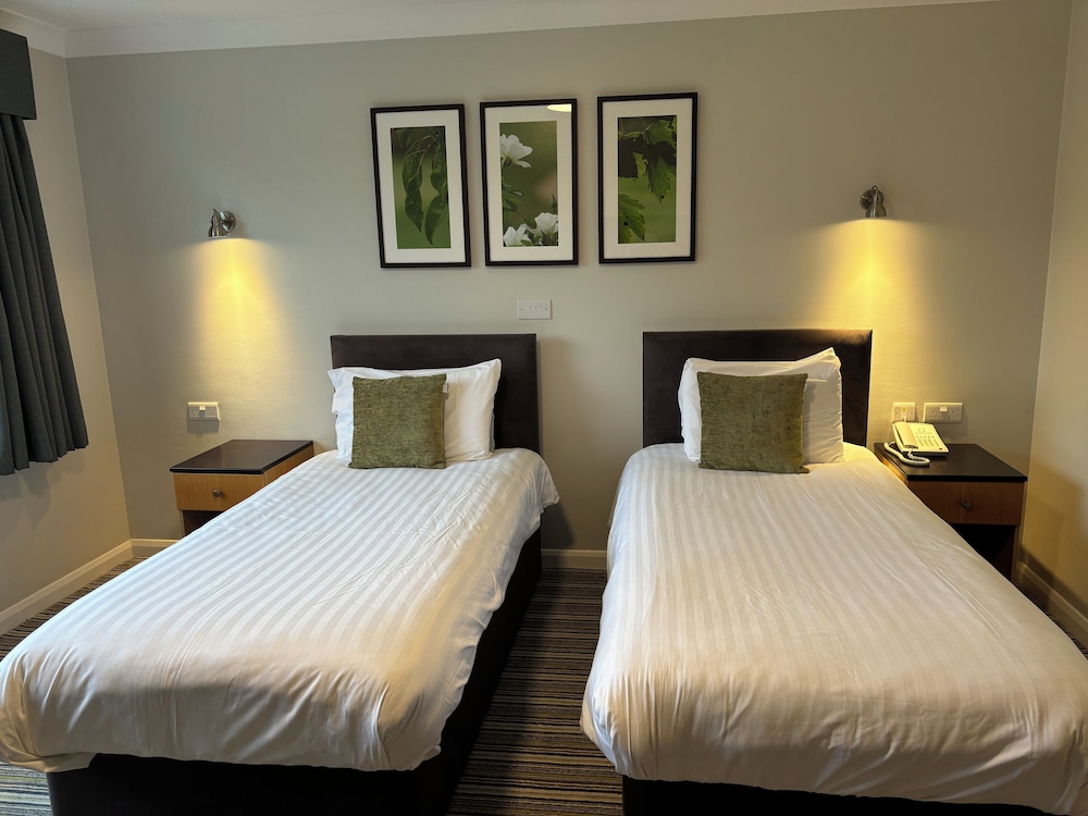 Greetham Valley Hotel 11/66