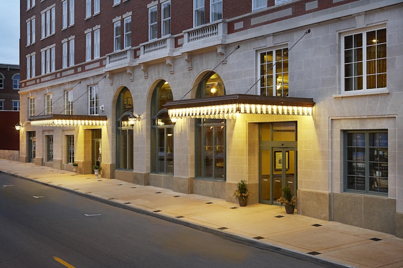 Hotel Julien Dubuque 4/74