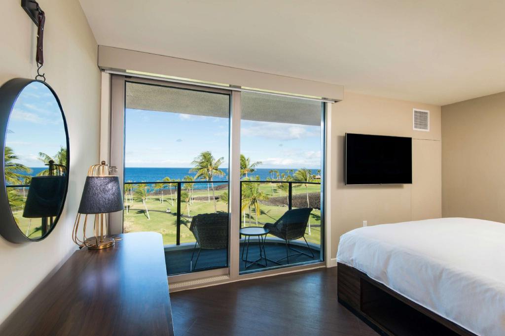 1 Bedroom, Plus, Suite, King Bed, Ocean View, Sofa, Accessible