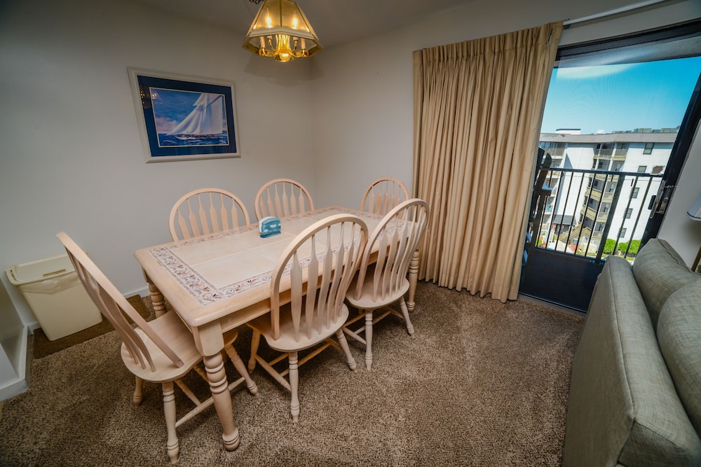 Myrtle Beach Resort by Beach Vacations 66/79