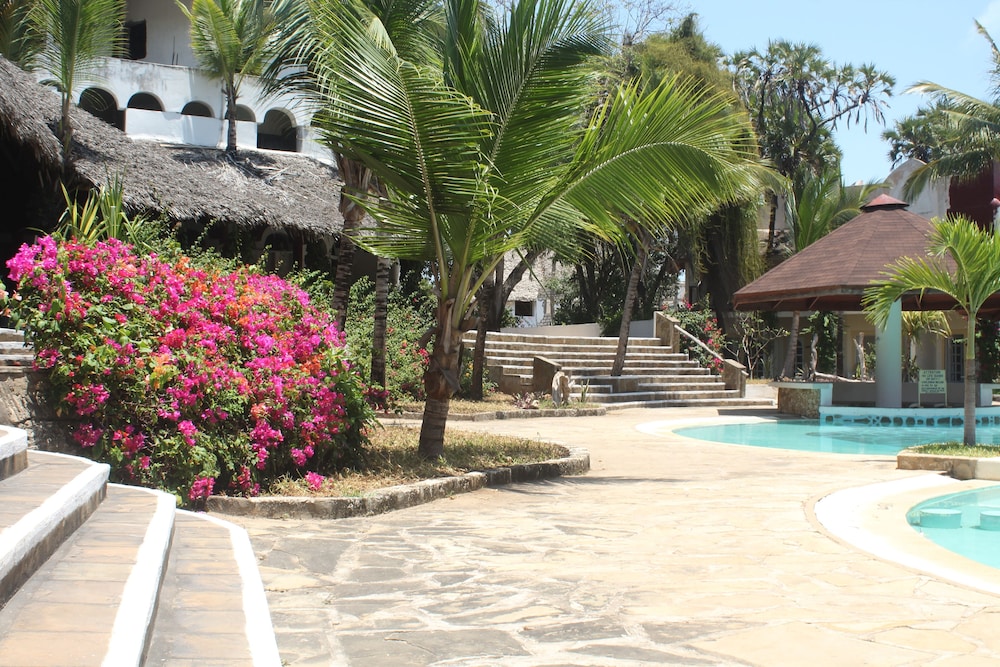Lily Palm Resort 29/41