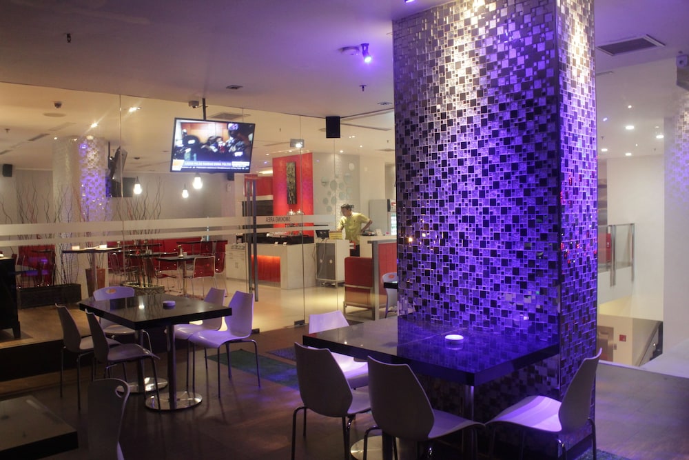 Redstar Hotel 28/39