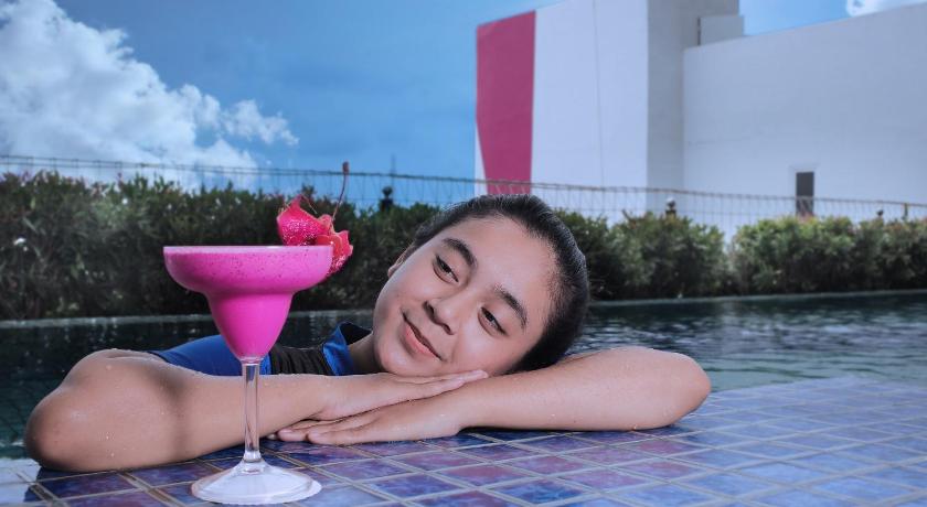 swimming pool spa