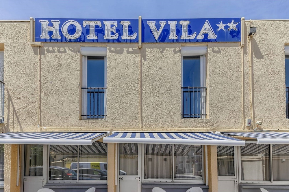 Vila Hotel 1/32