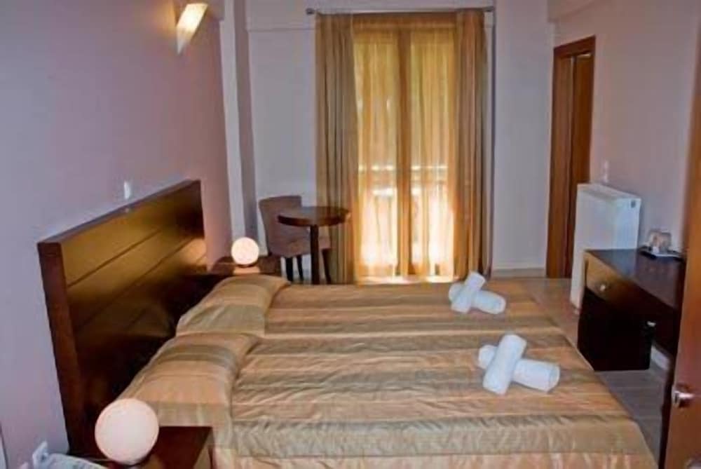 Ahilion Hotel 25/37