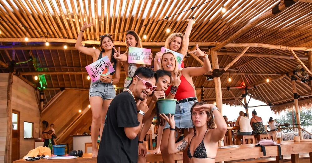 Mad Monkey Gili Trawangan 35/50