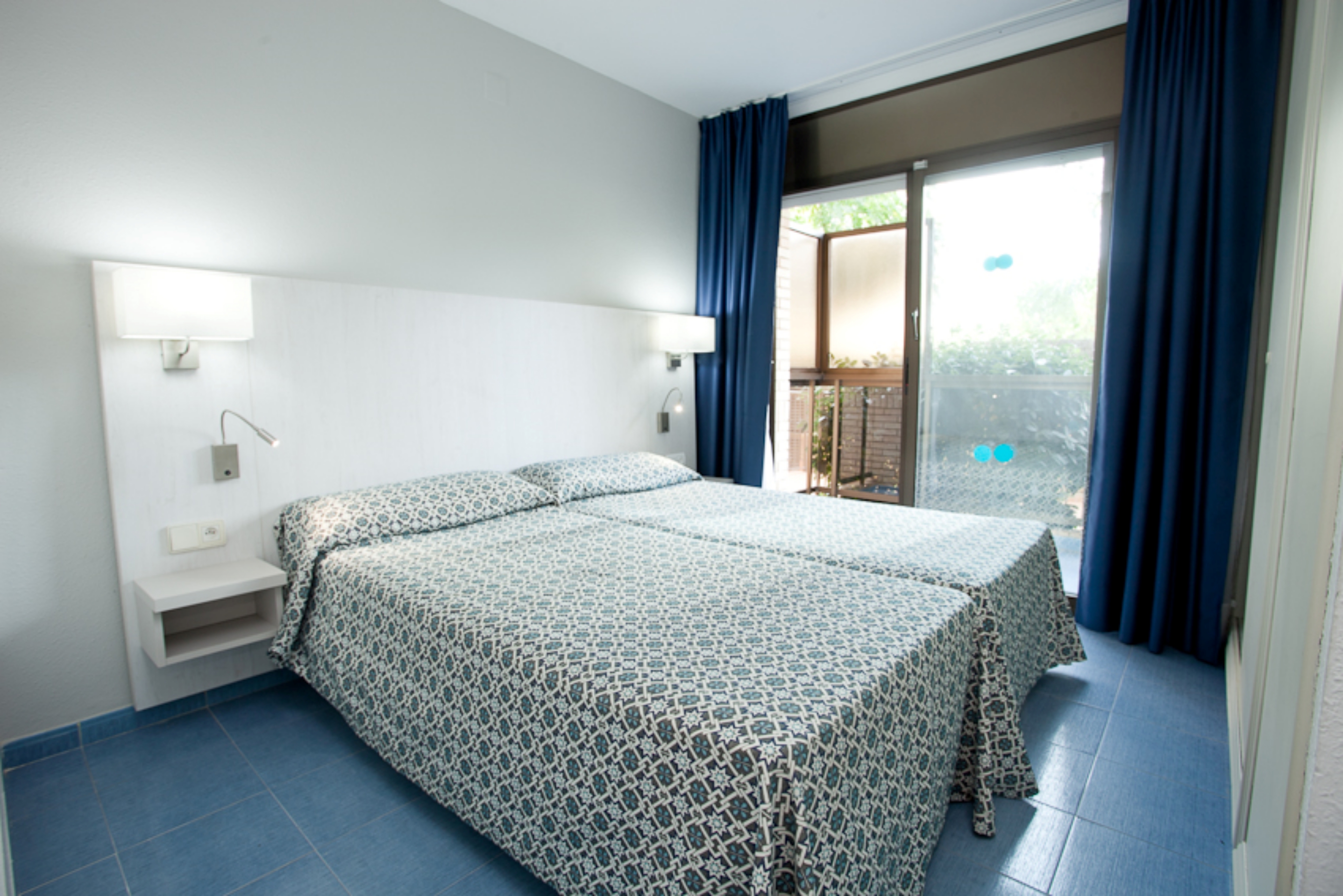 Room at Aparthotel Olimar II Cambrils, CAMBRILS