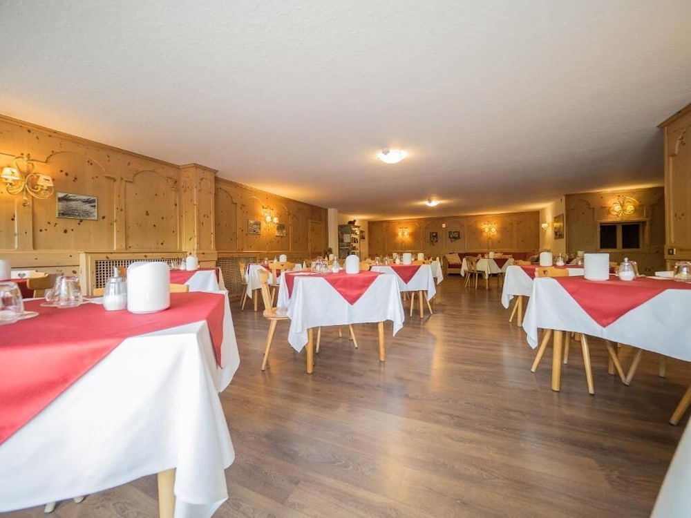 Baita Della Luna Hotel 33/38