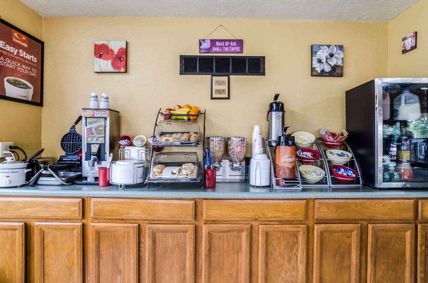 Econo Lodge Winfield 17/24