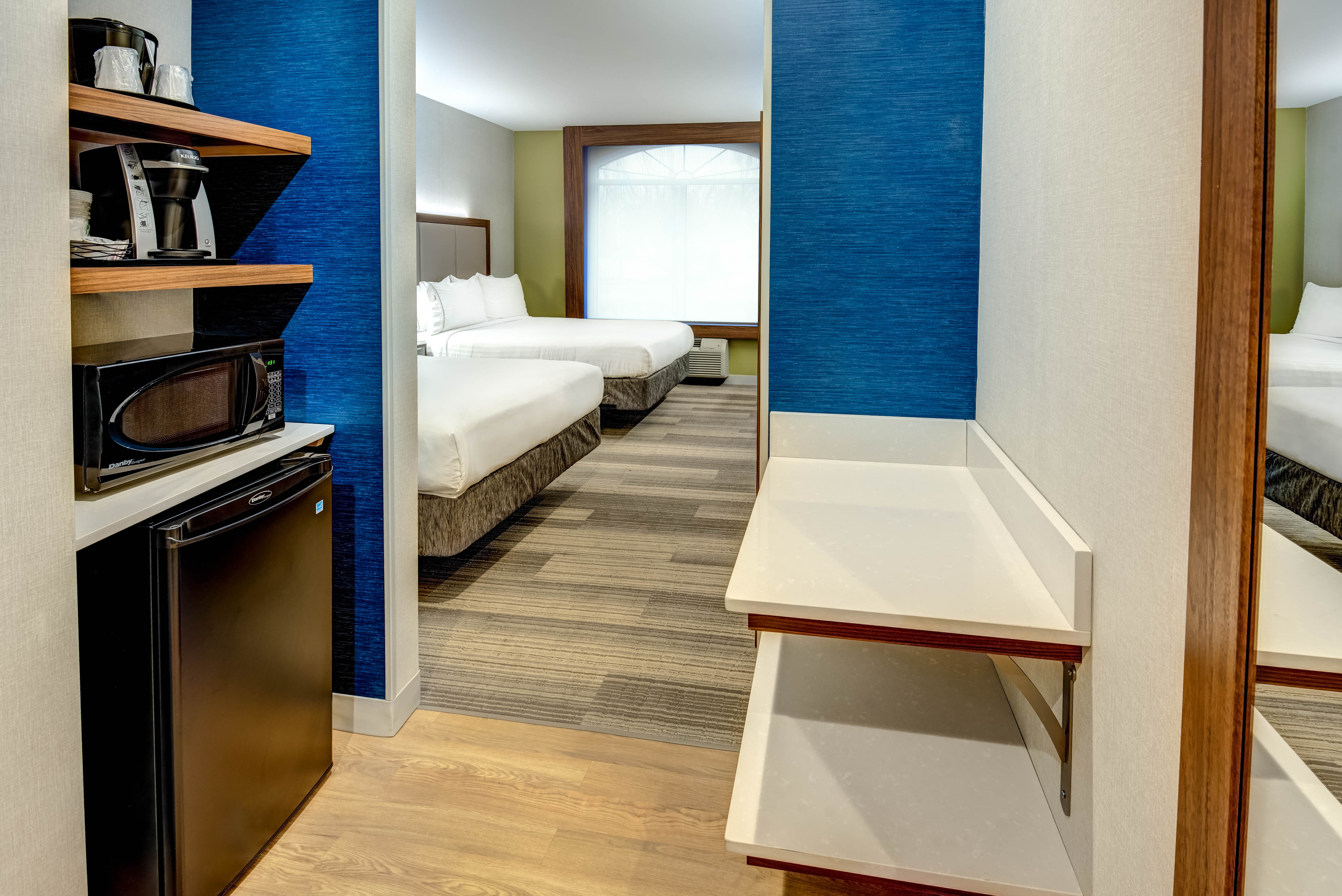 Holiday Inn Express Woodbridge 31/64