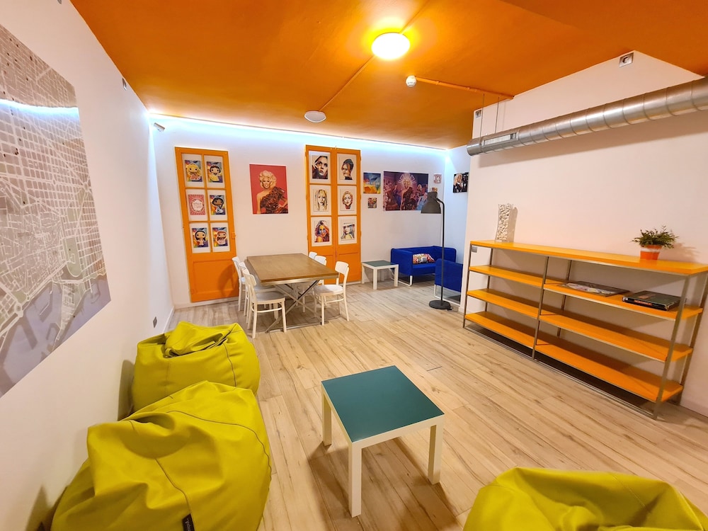 Gracia City Hostel 18/26