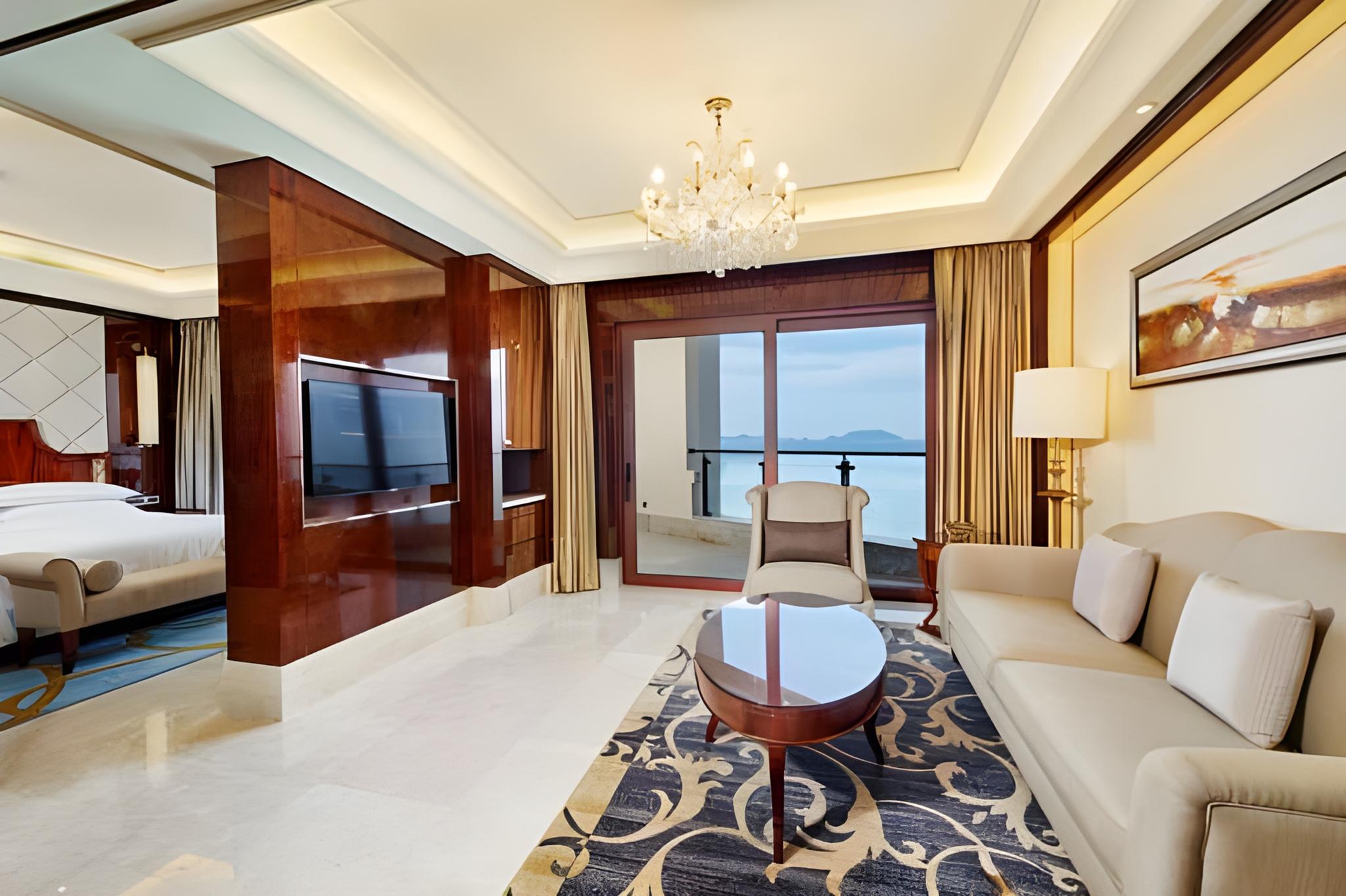 DELUXE, SUITE, KING BED, SEA VIEW