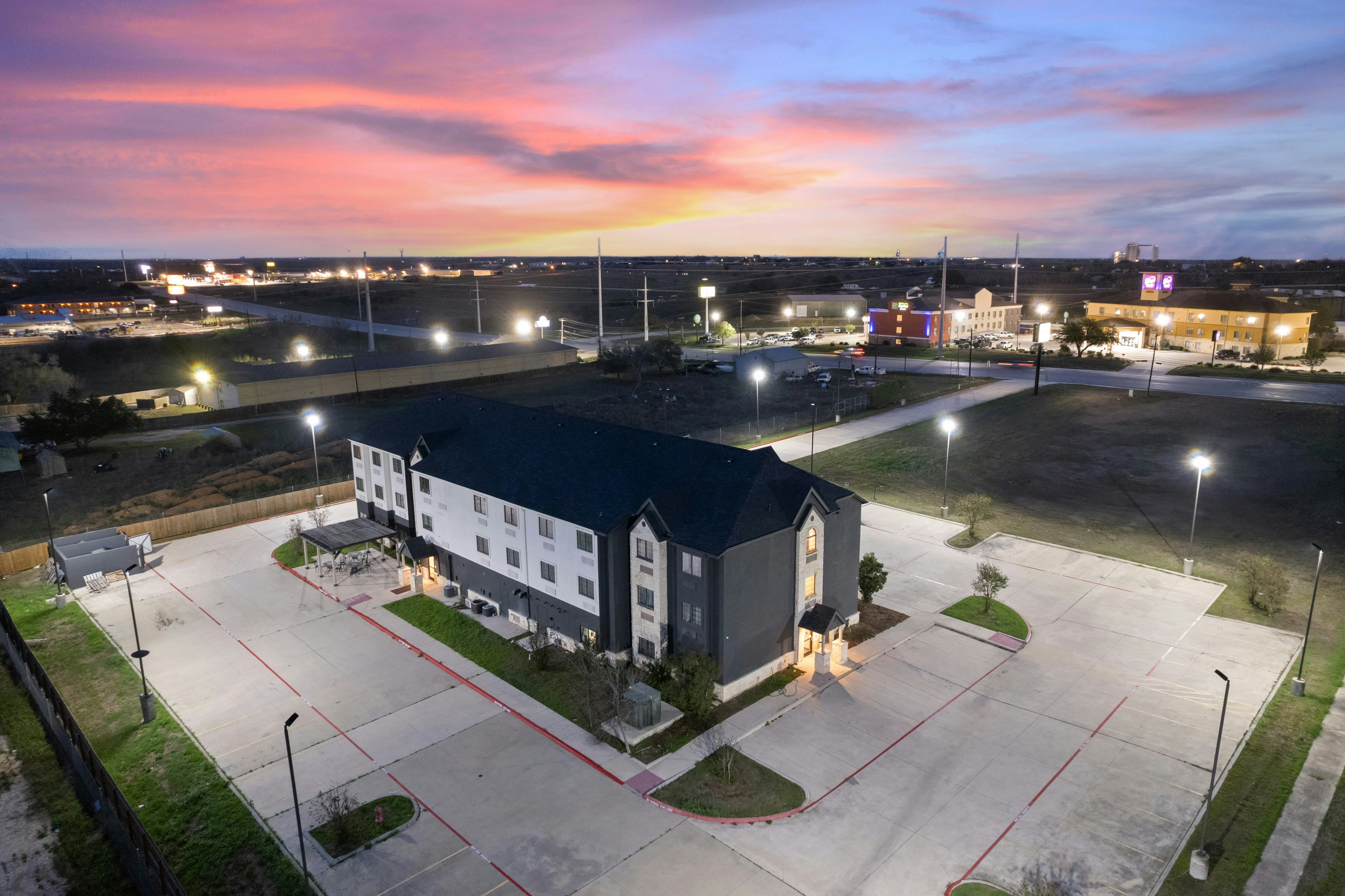 Microtel Inn Suites By Wyndham Gonzales 2/68