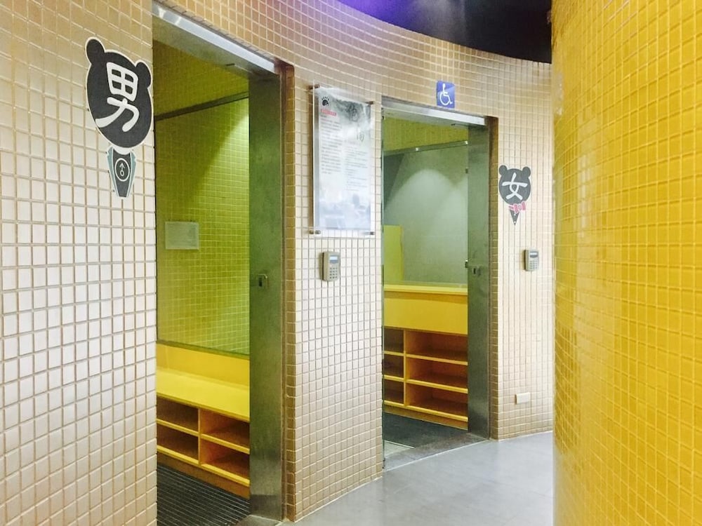 Bear Hotel 25/41