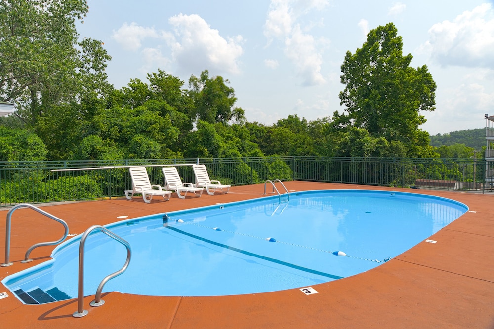 Evergreen Inn 28/50