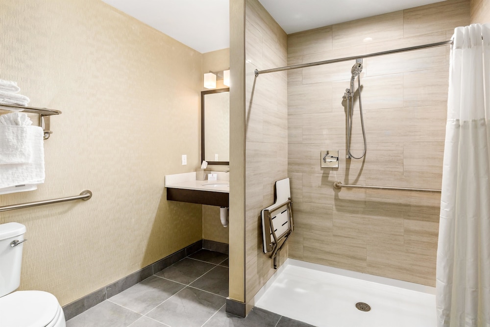 Best Western Plus Philadelphia-Pennsauken Hotel 14/32