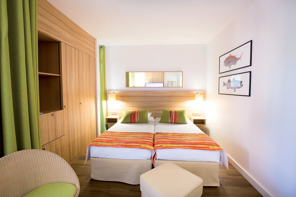 Hotel Vacances Bleues Delcloy 17/66