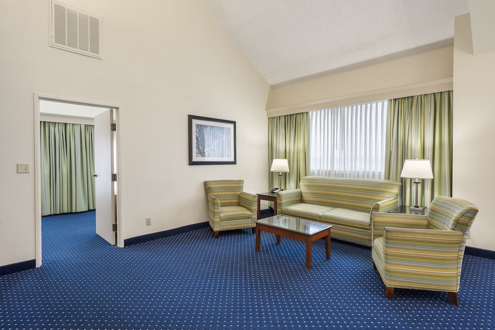 Thousand Hills Resort Hotel 33/50
