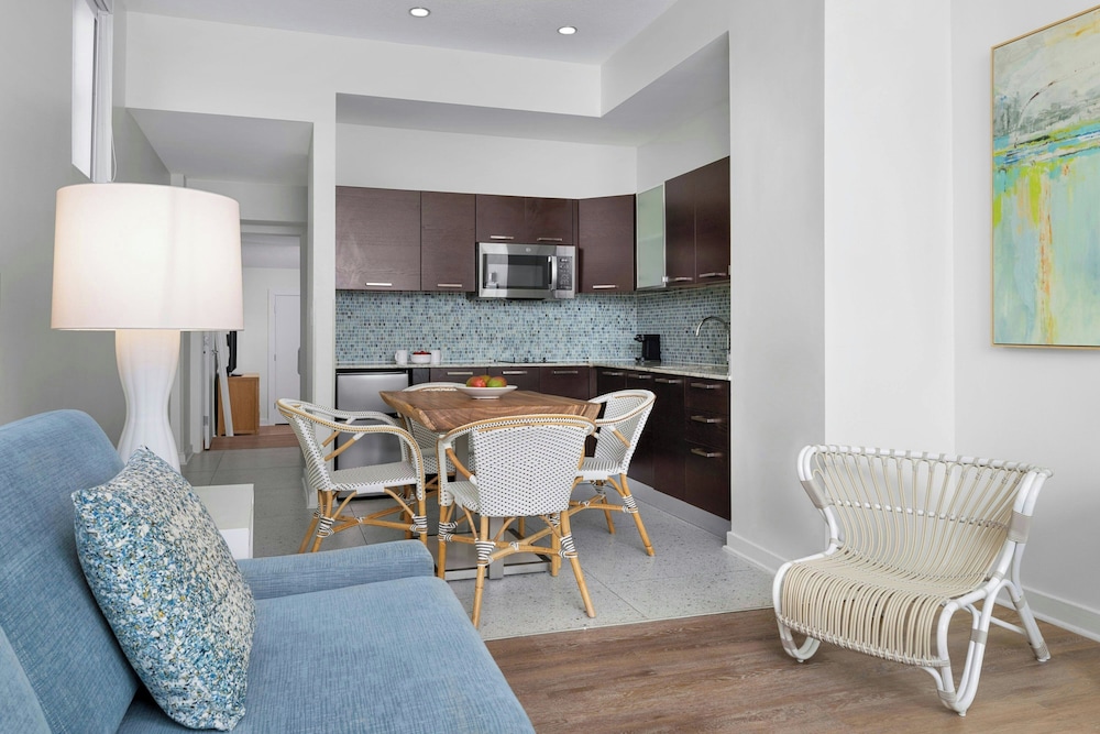 MARRIOTT VACATION CLUB PULSE, SOUTH BEACH 55/62