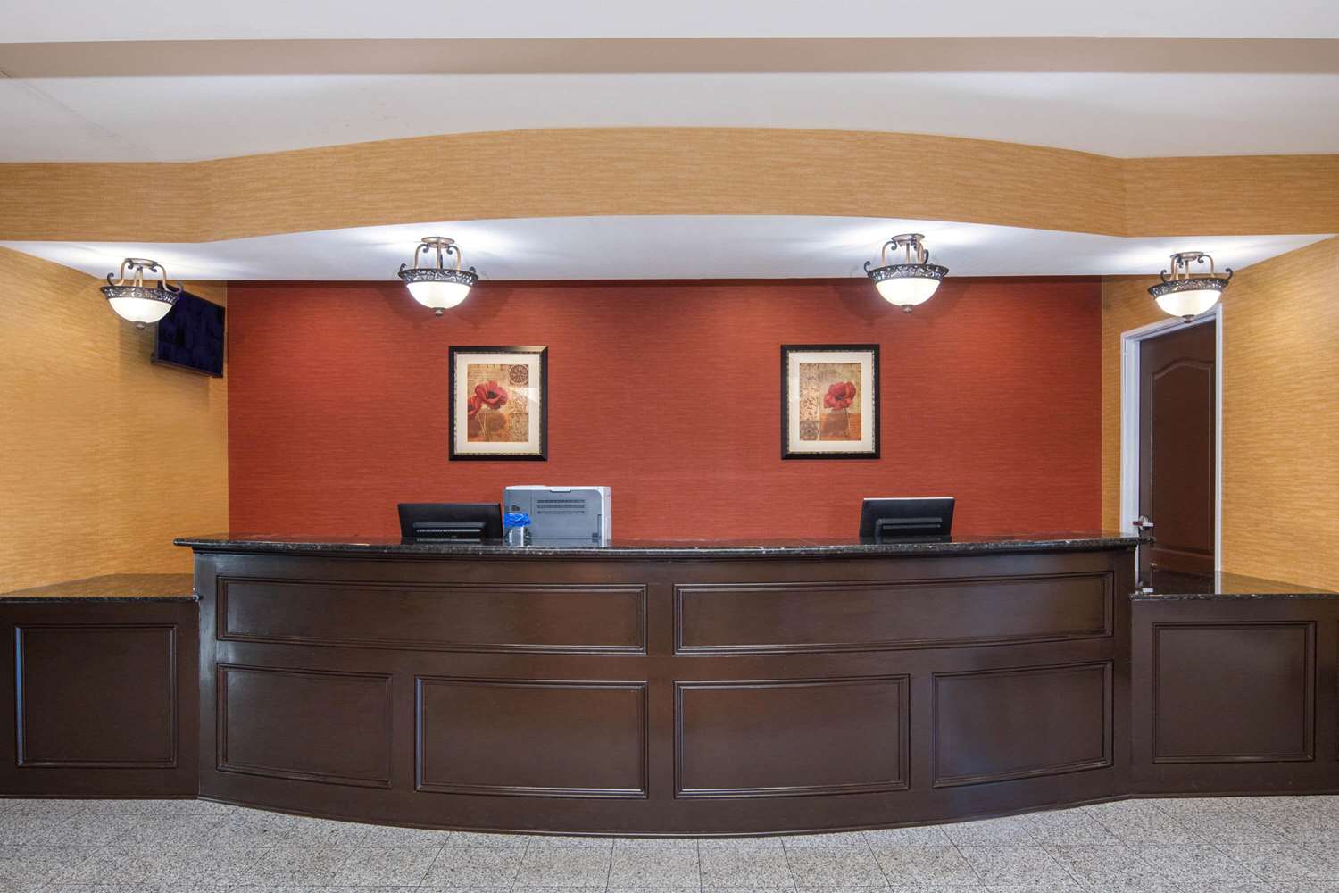 La Quinta Inn and Suites by Wyndham Atlanta Union City 7/33