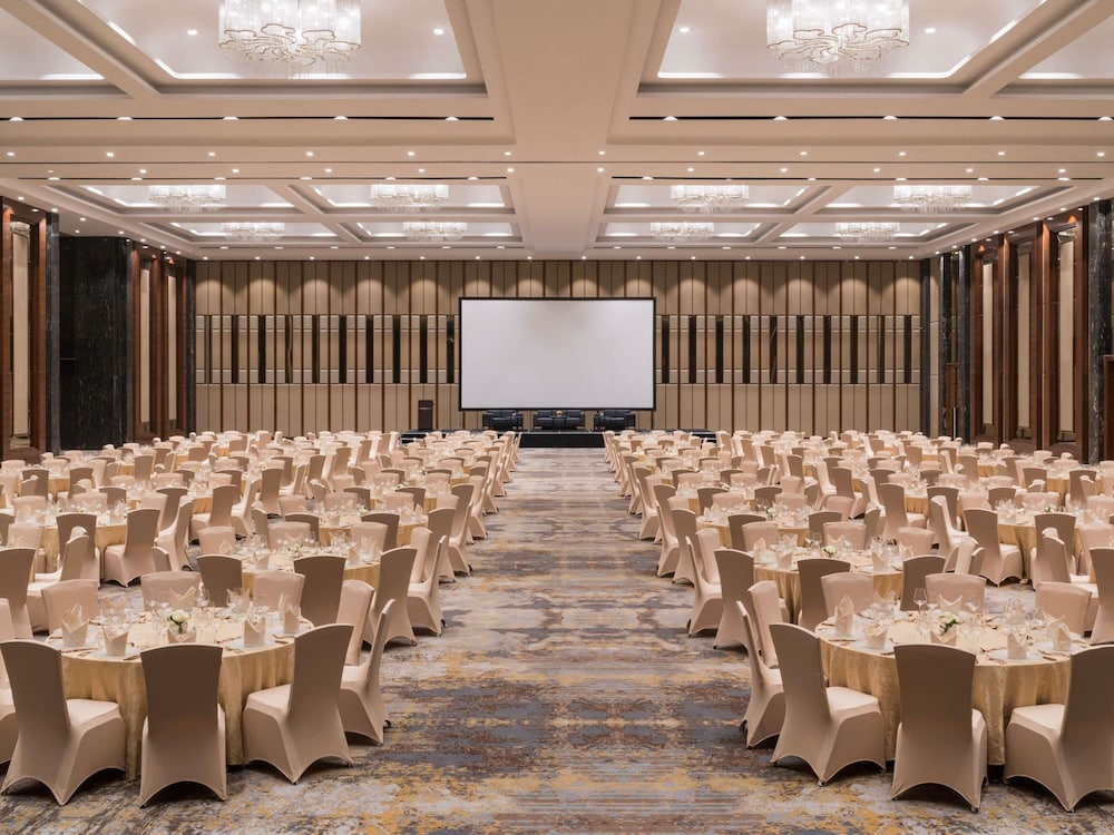 Swissotel Jakarta PIK Avenue 65/75