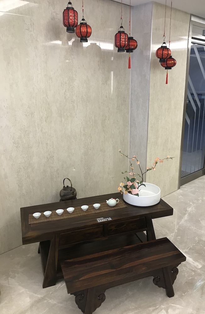 Golden Garden Hotel 40/51