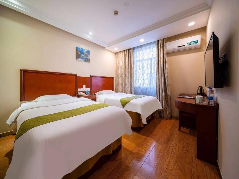GreenTree Inn Shanghai East Xietu Road Jiuyuan Express Hotel 22/47