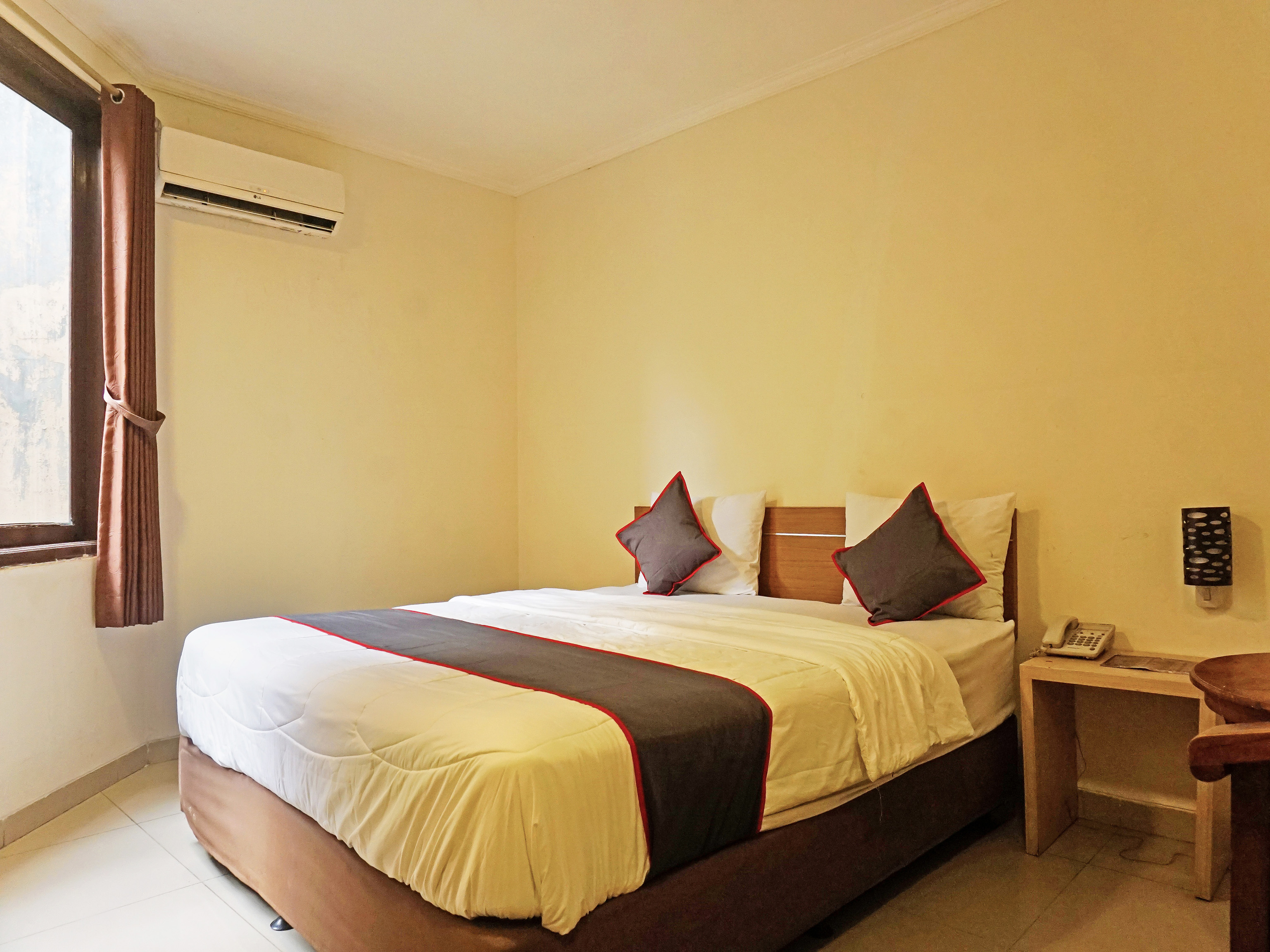 Room at Super OYO Collection O 91409 Hotel Fiducia Otista 153 - 157, JAKARTA