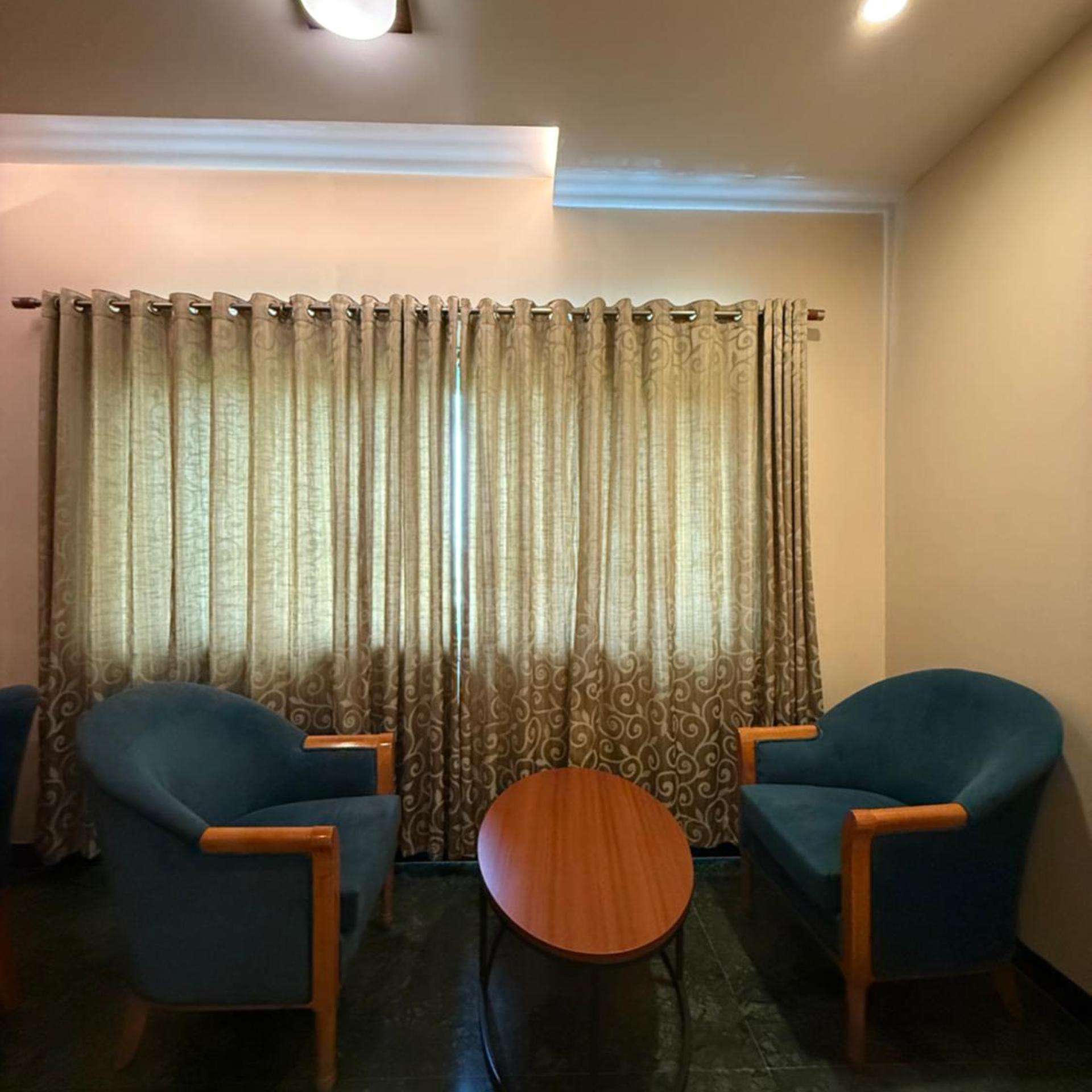 HOTEL BRIJWASI LANDS INN 39/55