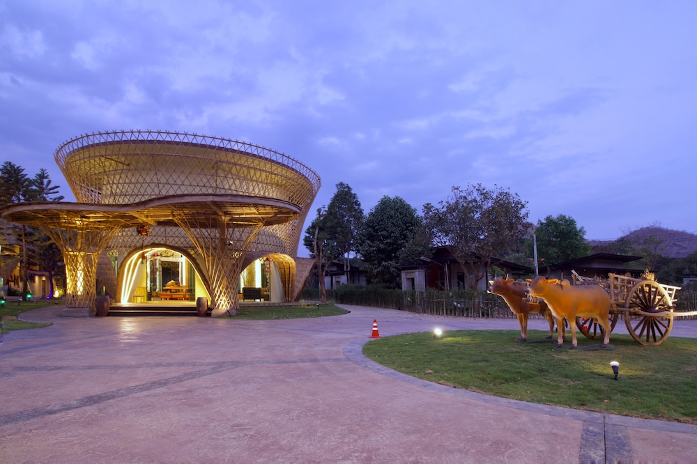 Isaan Isan Resort Khaoyai in PAK CHONG