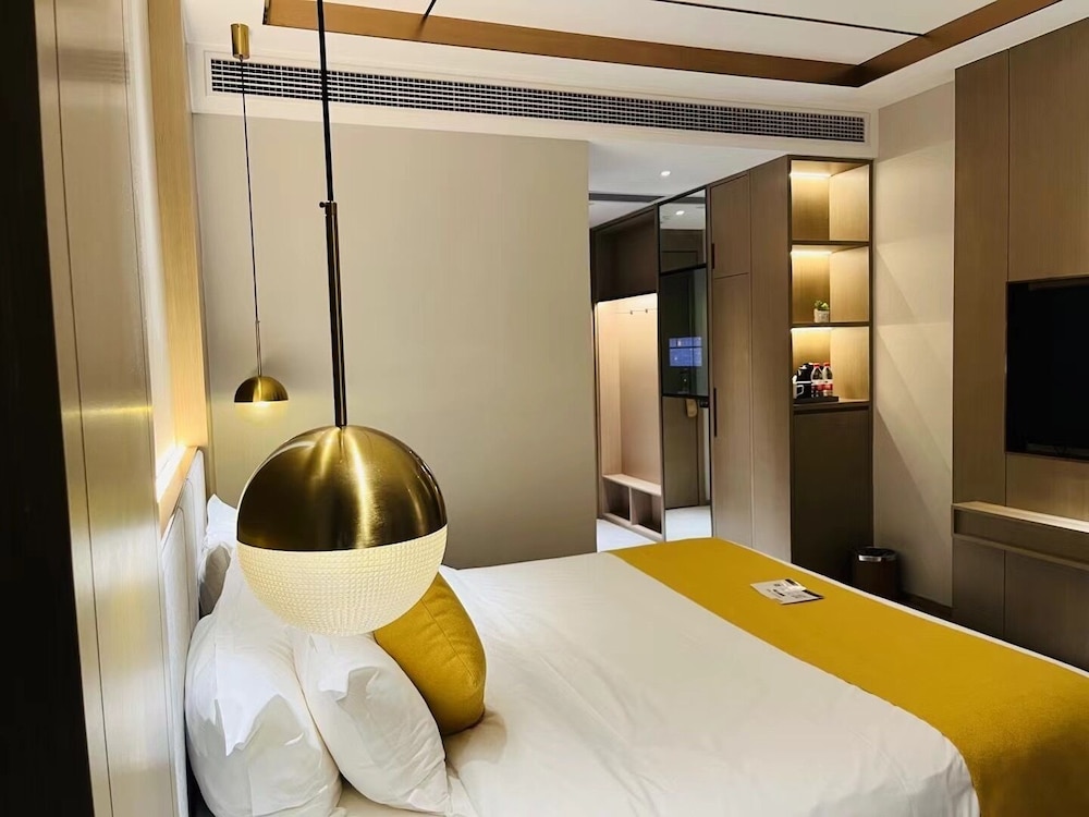 Poltton International Apartment (Guangzhou Panyu Government Affairs Center) 21/47