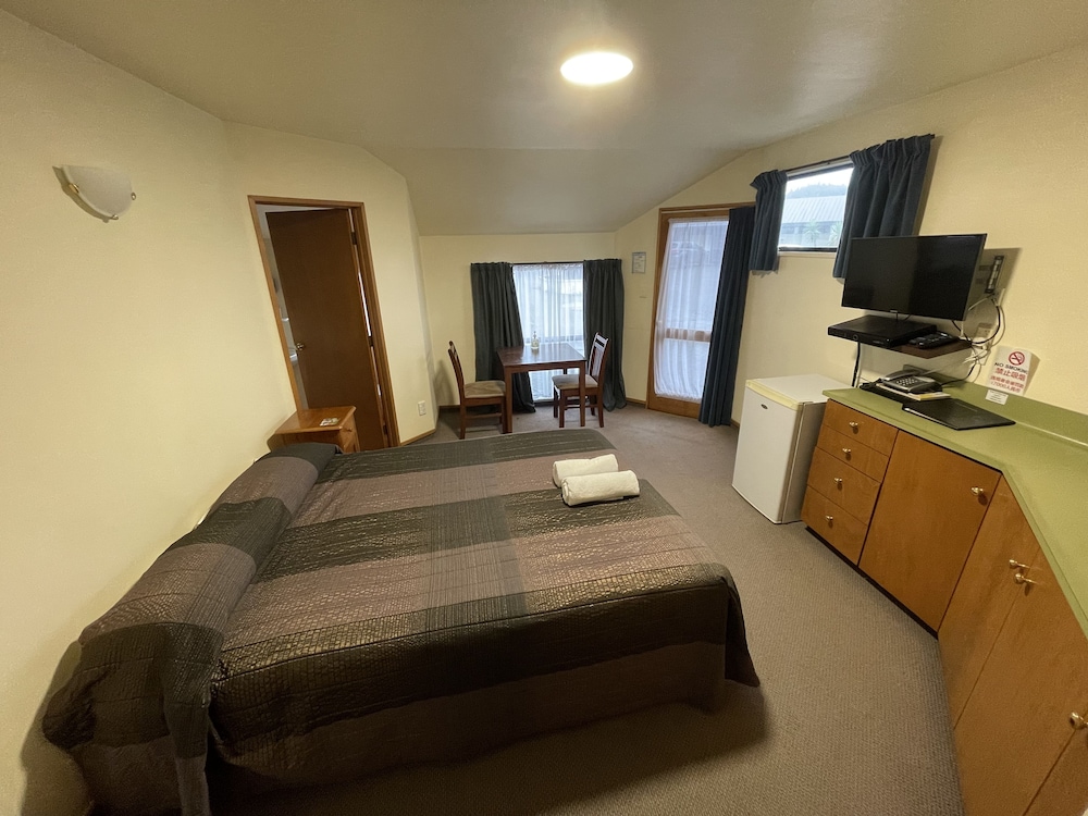 Heritage Court Motor Lodge Oamaru 28/73