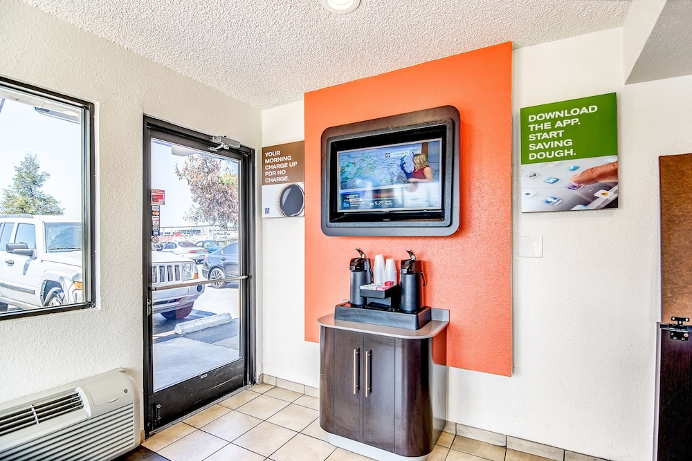 Motel6 Stockton, CA - Charter Way West 7/32