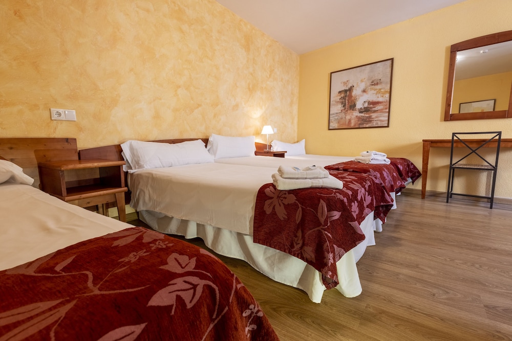 Hostal Restaurante Puerta del Alcázar 17/61
