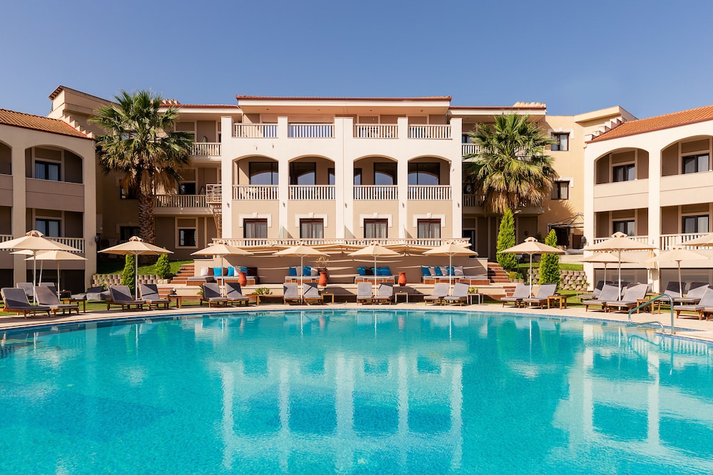 Heaven Hotel 3/54