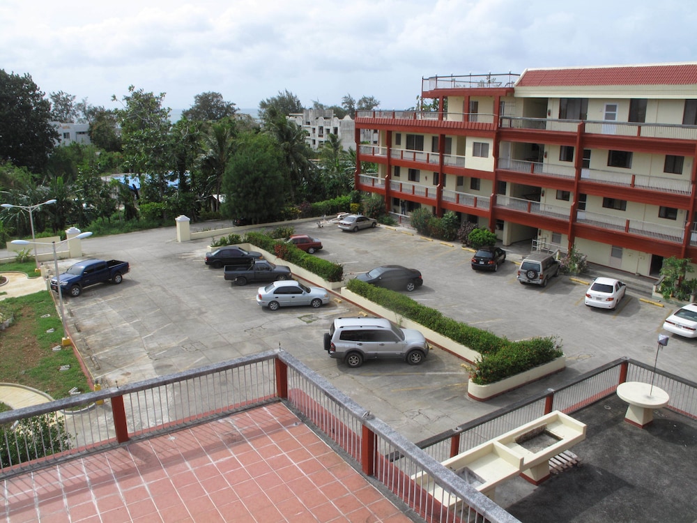 Beach Garden Hotel And Apartment 33/50