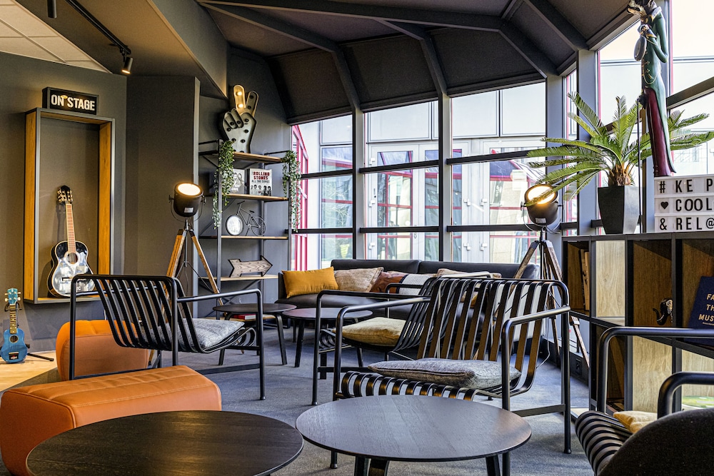 Ibis Nanterre La Defense 46/78