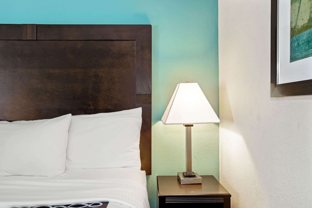 La Quinta Inn & Suites by Wyndham PCB Pier Park area 19/42