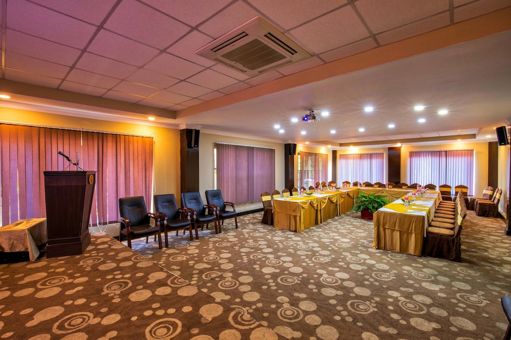 Da Yatra Courtyard Hotel Resort 45/50