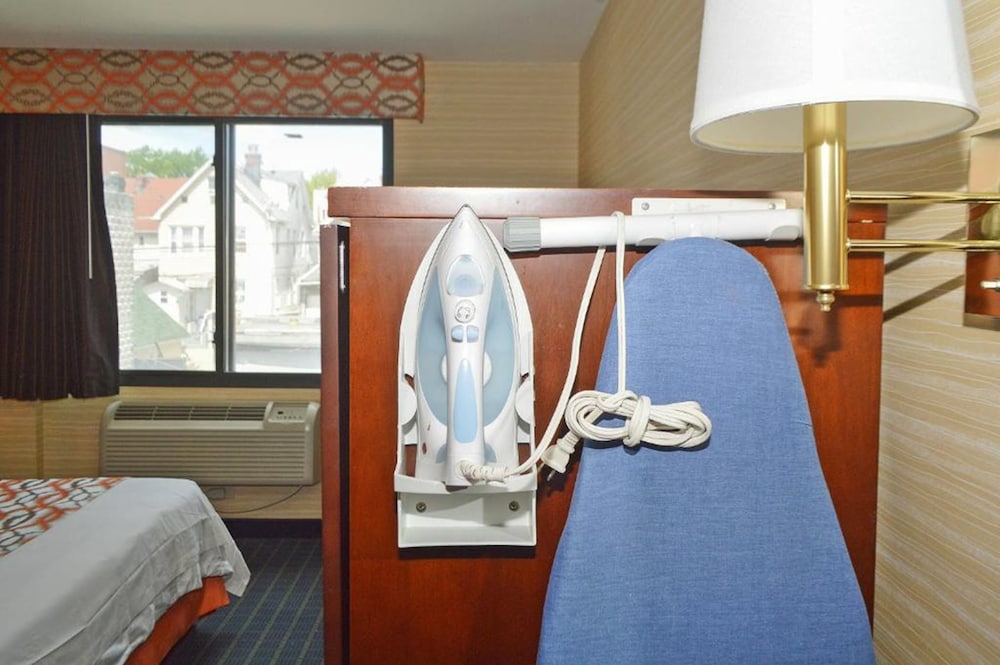 Corona Hotel 19/34