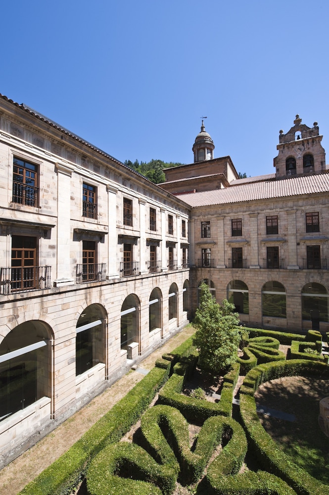 Parador Monasterio de Corias 40/41
