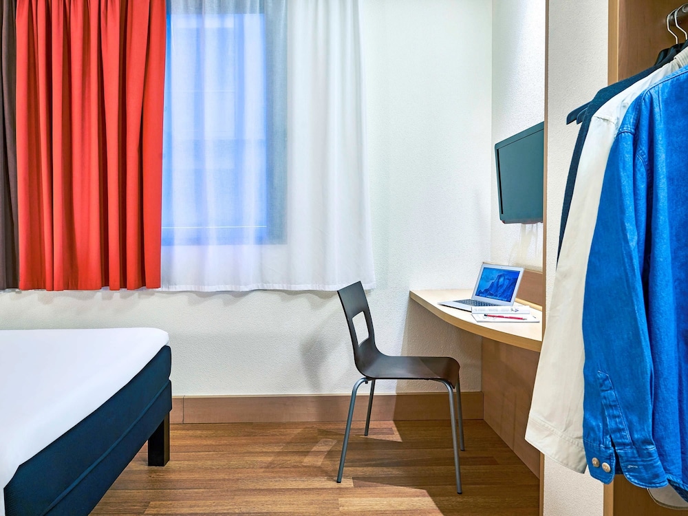 Ibis Barcelona Centro Sagrada Familia 23/70