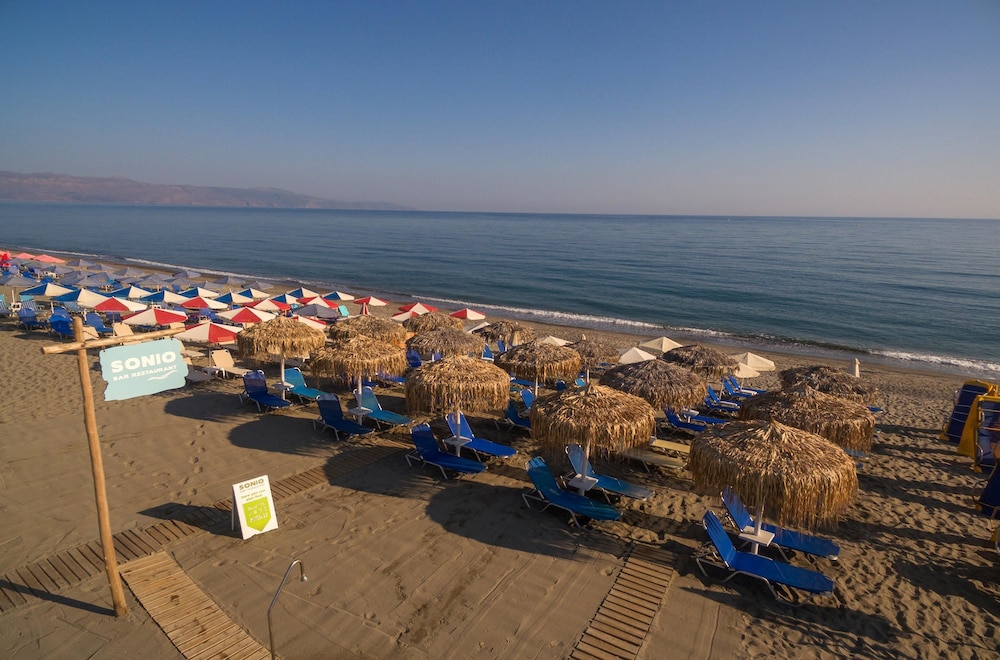 Sonio Beach Hotel 52/57
