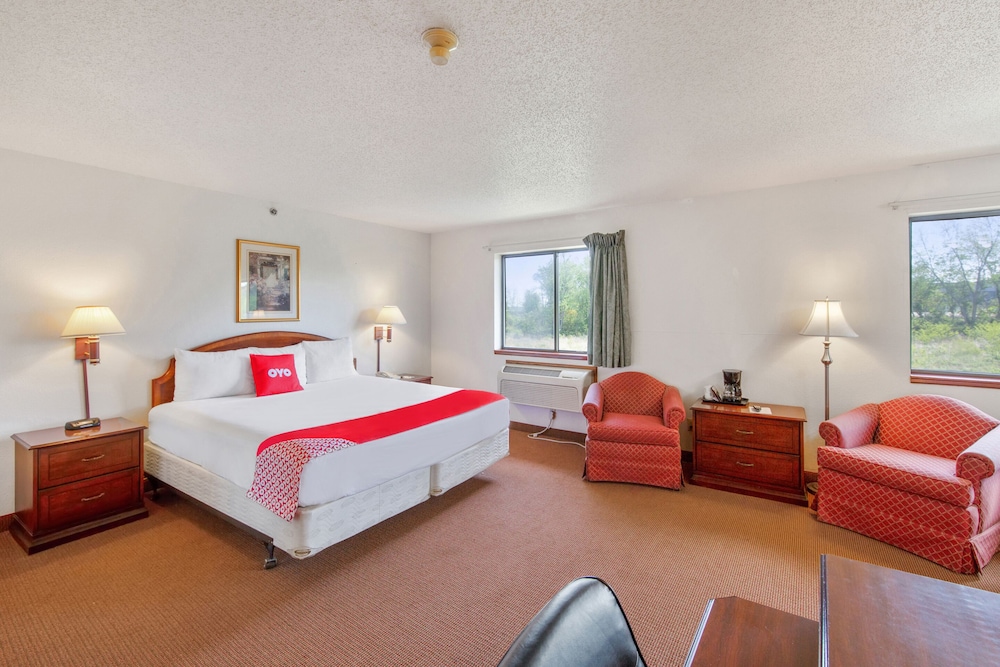 OYO Hotel Portage I-94 27/39
