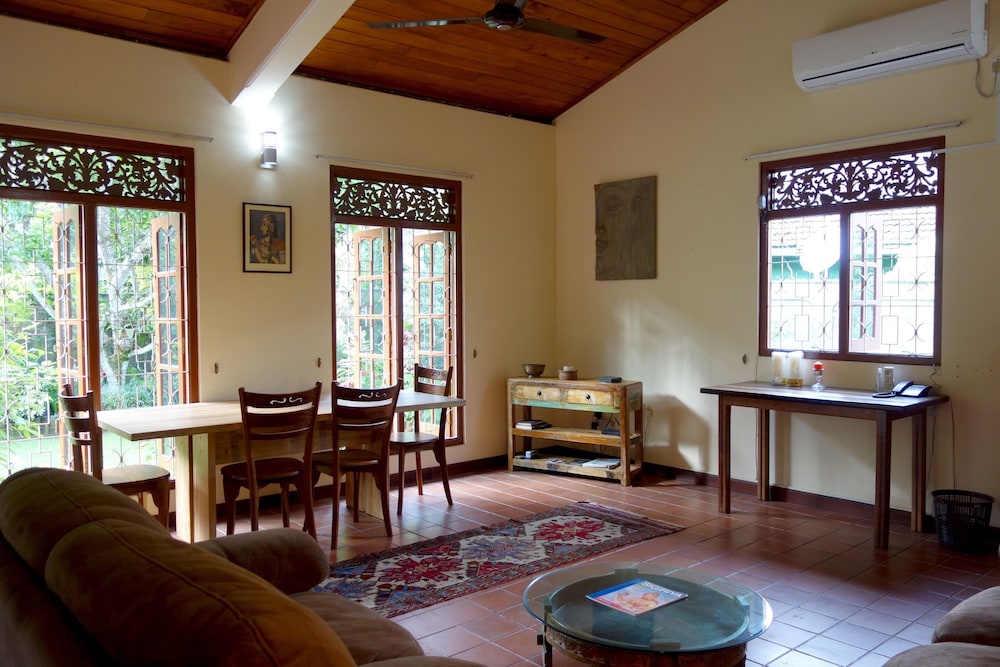 Manel Guesthouse 24/50